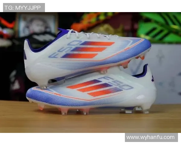 足球明星亲授技巧教你如何挑选最适合的足球鞋助你提升球场表现